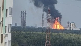 Selenskyj bestätigte den Angriff auf den petrochemischen Komplex in Tobolsk.