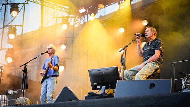 Wolfgang Ambros live beim Linzer „Krone“-Fest: WIR4plusEINS lassen die goldenen Jahre des ...