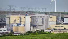 Wie das ungarische AKW Paks wird auch das rumänische Kraftwerk Cernavoda mit Wasser aus der ...