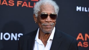 Morgan Freeman glaubt, für Actionfilme zu alt zu sein. In der Musikwelt ist er weiterhin ...