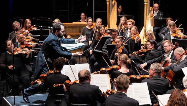 Dirigent Petr Popelka und seine Wiener Symphoniker präsentierten sich in absoluter Höchstform.