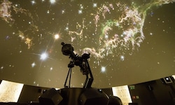 Mit der neuesten Technik fährt man im Planetarium Judenburg auf.