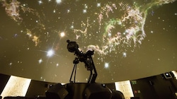 Mit der neuesten Technik fährt man im Planetarium Judenburg auf.