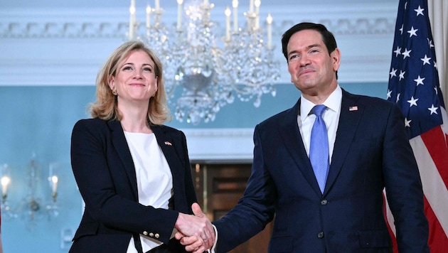 Österreichs Außenministerin Meinl-Reisinger bei einem Treffen mit US-Außenminister Marco Rubio ...
