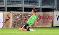 Schnölls Jubel nach dem verwandelten Elfmeter zum 3:2.