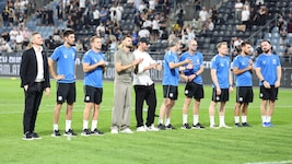 Trainer Fabio Ingolitsch (4.v.l.) ist stolz auf seine Mannschaft.