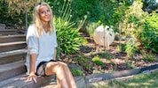Simone Lugner verriet, dass sie zum zweiten Todestag von Richard Lugner im Garten zuerst die ...