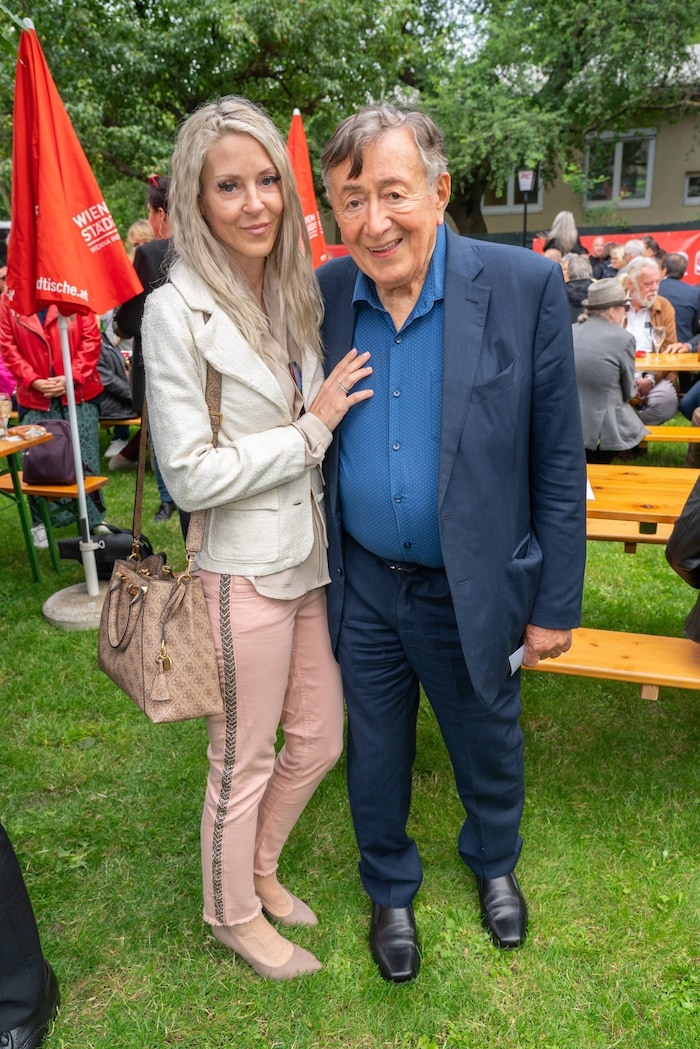 Simone Lugner will den zweiten Todestag von Richard Lugner ganz besonders verbringen.