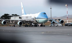 Nach Trumps heimlicher Container-Evakuierung wurde die Air Force One zum fliegenden Lockvogel.