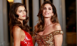 Kaia Gerber spricht über die ewigen Vergleiche mit Mama Cindy Crawford und macht eine Essstörung ...