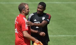 David Alaba und Hansi Flick, der jetzt Trainer beim FC Barcelona ist, hatten in München ein sehr ...