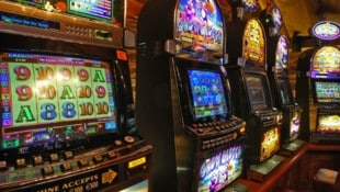 Christof Birbaumer Wann wird beim Automatenspiel aus Spaß Sucht? Und ab wann ist ein Casinobesucher ...