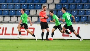 Christian Schnöll (li.) ist nach einem Jahr wieder zurück bei Wals-Grünau.