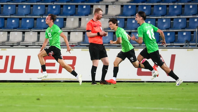 Christian Schnöll (li.) ist nach einem Jahr wieder zurück bei Wals-Grünau.