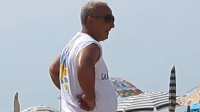 Der beliebte Strandverkäufer Giovanni Pacileo ist gestorben.