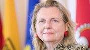 Nach kurzer Funkstille geistert die ehemalige Politikerin schon wieder durch die russischen ...