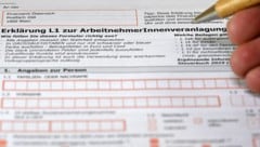 Durch die Arbeitnehmerveranlagung gibt es Geld vom Finanzamt retour (Symbolbild).