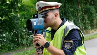 Der junge Bleifuß wurde auf der B133 bei Straßham gelasert.