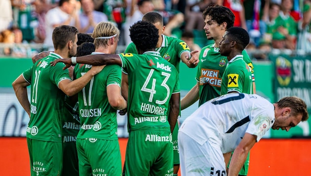 Mit einem lockeren 2:0 gegen Paide haben die Rapidler das Conference-League-Playoff erreicht – ...