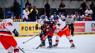 Peter Schneider (li.) und die Bulls hatten in Tschechien nicht viel zu melden.