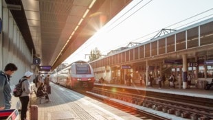 Kabelbrand beim Wiener Praterstern: Nach einem Brand in der Nacht sind wichtige Bahnstrecken in ...