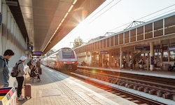 Kabelbrand beim Wiener Praterstern: Nach einem Brand in der Nacht sind wichtige Bahnstrecken in ...