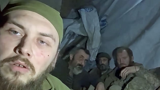 „Wir mussten unseren eigenen Urin trinken“, beklagt der Kommandant der Einheit.