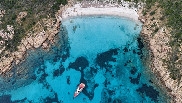 Eine Bucht vor der Costa Smeralda (Symbolbild)