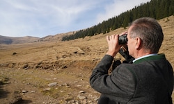 Projektwerber Peter Masser in dem Gebiet, in dem das Pumpspeicherkraftwerk geplant war.