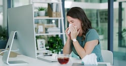Krank im Büro sollte eigentlich ein No-Go sein. 