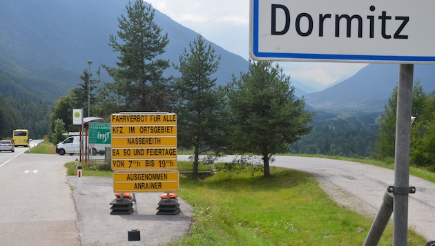 Bei Dormitz in Nassereith werden ab Samstag die Autos, die ausweichen wollen, wieder auf die ...