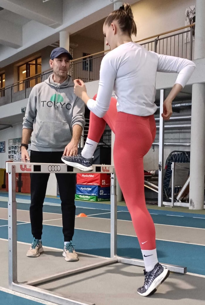 Jan May im Training mit Amira Simon.