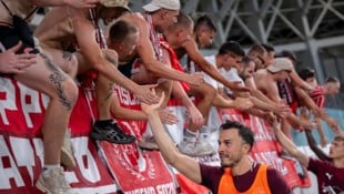 Von den Fans gefeiert: Haris Tabakovic.