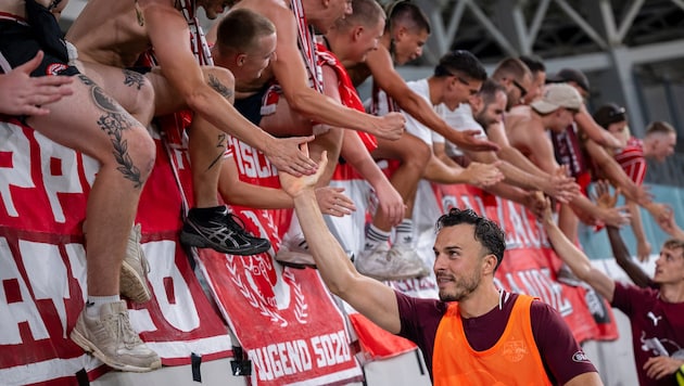 Von den Fans gefeiert: Haris Tabakovic.