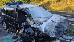 Das Unfallfahrzeug wurde von einem Ersthelfer gelöscht. 