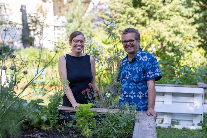 Dr. Christina Bauernfeind und Dr. Fritz Neuhauser, Initiator des Projekts, freuen sich, dass der ...