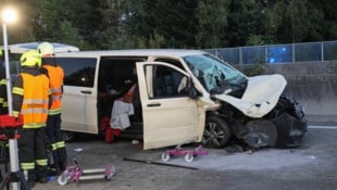 An dem Fahrzeug entstand erheblicher Schaden.