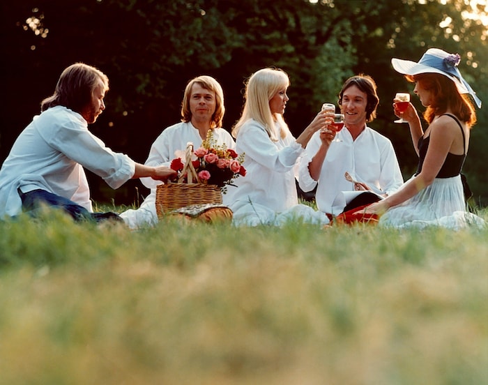 ABBA geben in der Doku Einblicke in ihre einzigartige Karriere und Beziehung zueinander