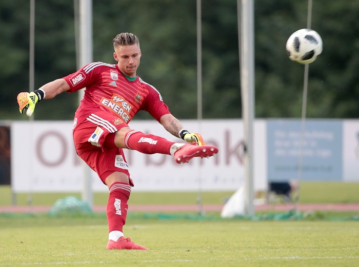 Ex-Rapid-Goalie Tobias Knoflach soll für den UFC Schützen spielen.