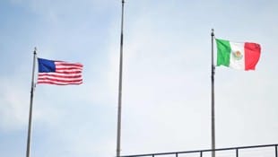 Mexikanischen Medienberichten zufolge entzog die US-Regierung rund 50 politischen ...