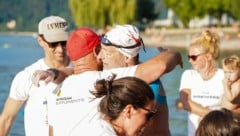 Geschafft! Bernhard Hengl nach erfolgreicher Durchquerung des Bodensees.