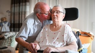 Rupert und Elfriede Lindner sind seit 63 Jahren verheiratet und haben zwei erwachsene Töchter. 