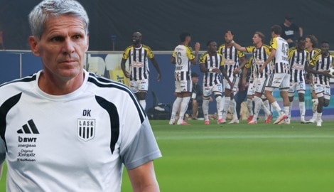 LASK-Trainer Didi Kühbauer blickt zufrieden, mitunter aber auch kritisch auf die Performance ...