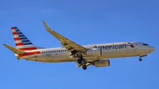 In den USA hat ein Fluglotse den Zusammenstoß von zwei Boeings verhindert, die aufgrund einer ...