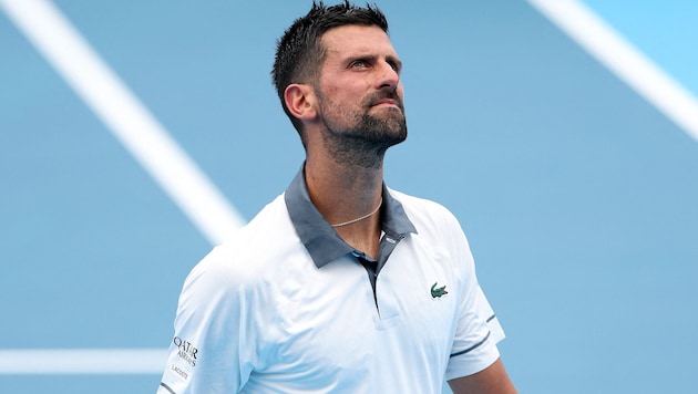 Novak Djokovic hat schon einmal herzhafter gelächelt.
