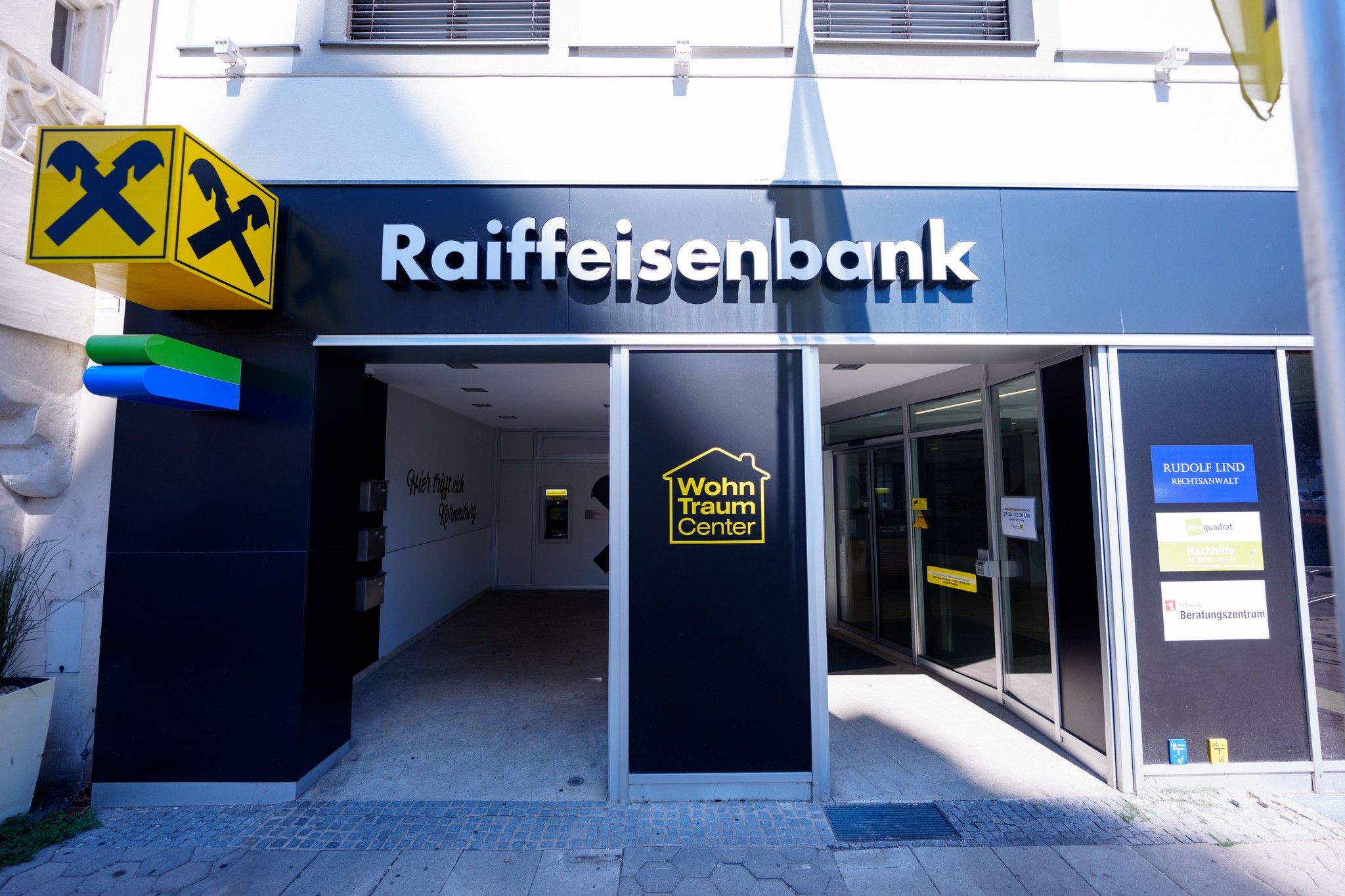 Prominente gläubiger - millionen-krimi nach tod von wiener anwalt 2026 - justiz Prominente gläubiger - millionen-krimi nach tod von wiener anwalt 2026 full riesenaufregung in anwaltskreisen! Ein wiener jurist soll in einen millionenkrimi mit dubiosen immobilien-deals... Iustitia. Bg prominente gläubiger - millionen-krimi nach tod von wiener anwalt 2026 2026-08-17 04:07:33 justiz