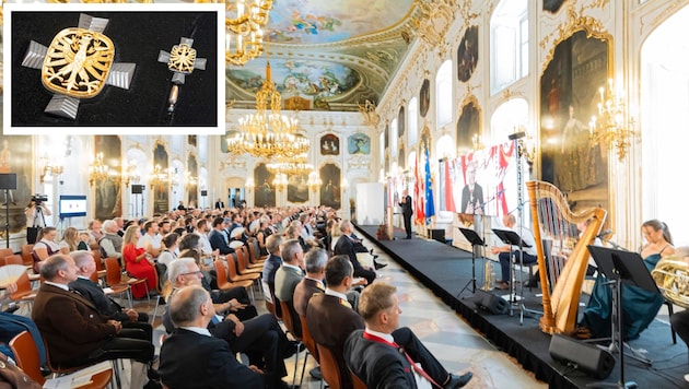 In der Innsbrucker Hofburg wurden die Verdienstmedaillen, Verdienstkreuze, ...