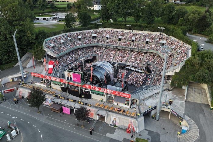 Das Tennisstadion fungiert noch an drei Wochenenden als Konzert-Bühne.