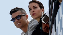 Cristiano Ronaldo und Georgina Rodriguez haben jetzt Details über ihre „heimliche“ Hochzeit ...