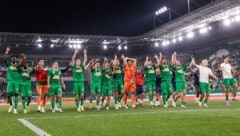Das 8:0 wurde mit den Fans gefeiert.